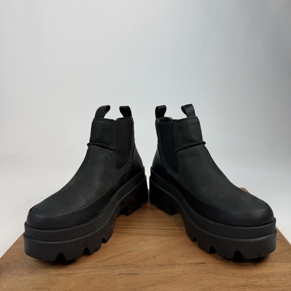 New NWOB Womens UGG Brisbane Chelsea Black Waterproof Boots Size 9.5 M - Picture 5 of 7